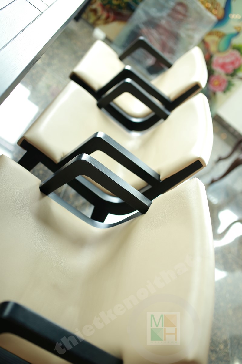 Bộ bàn ghế ngoài trời hiện đại 01 Bộ bàn ghế ngoài trời hiện đại 01